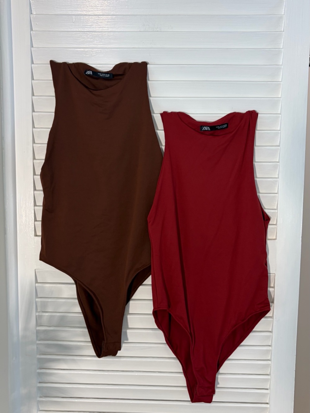 2-Pack ZARA Sleeveless High-Neck Bodysuits in Brown and Red